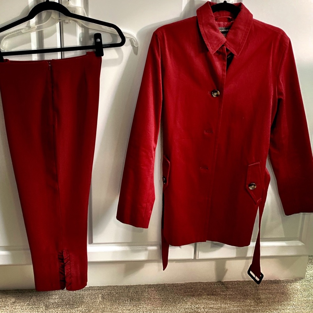 💋Banana Republic Rain Coat - Like New - Picture 6 of 8